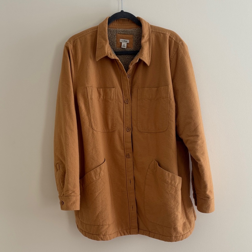 L.L. Bean Tan Sherpa-Lined Jacket🧸